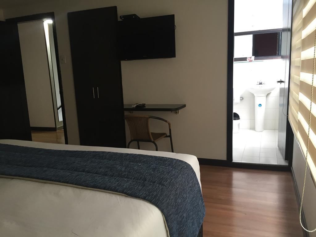 Hotel Aj Ferial Bogota Exterior photo